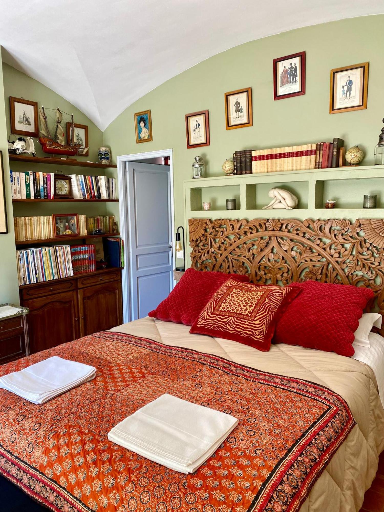 Mondragon Domaine Du Commandeur Bed & Breakfast エクステリア 写真